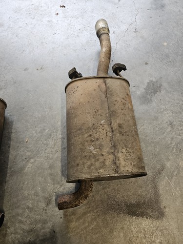 2006 Impala SS Left Muffler Exhaust - Foto 2 di 4