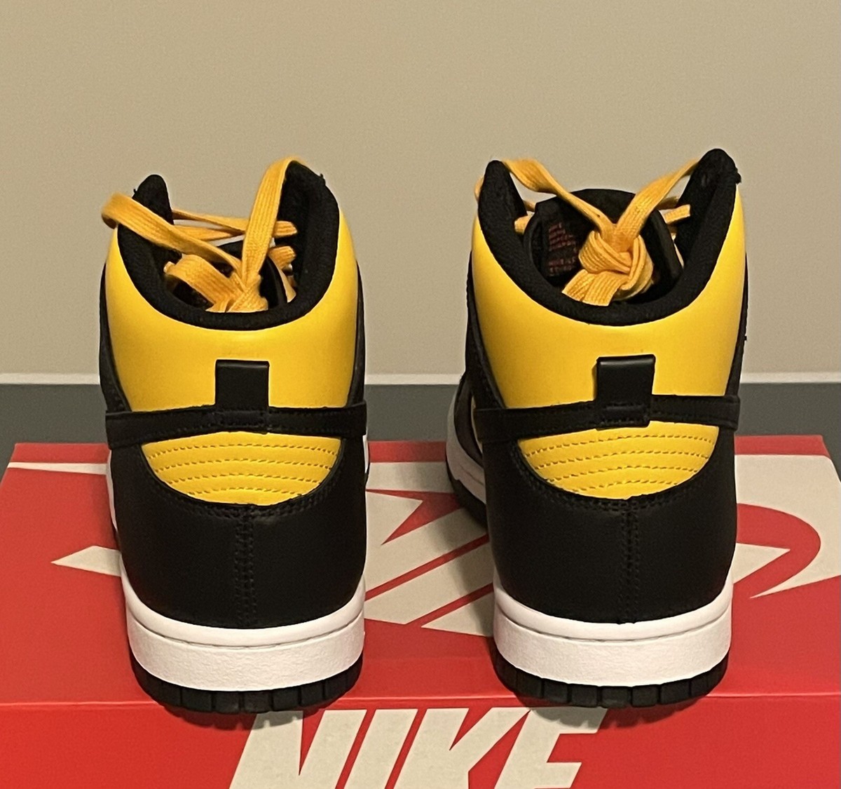 今なら即納 NIKE DUNK HI RETRO REVERSE GOLDENROD 新品 メンズ