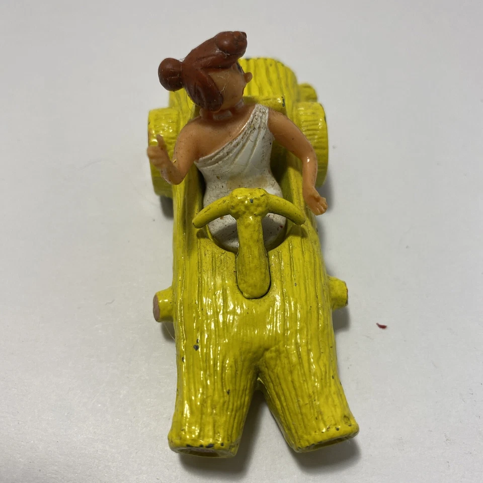 Corgi Juniors Wilma Flintstone Yellow Log Car Made in Singapore 1982 HB Prod. - Image 3 of 4