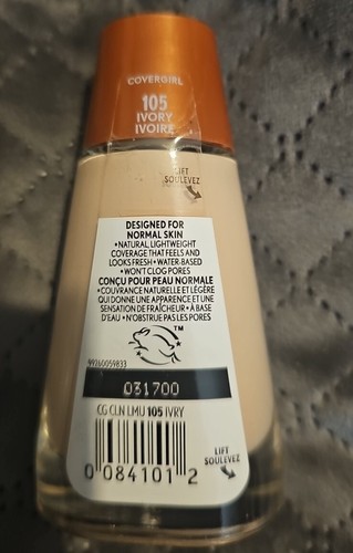 Covergirl Clean Liquid Foundation Makeup ~ Choose Your Shade - Picture 2 of 4