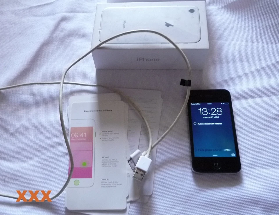 IPhone 4 A1332 16Go - Noir - FONCTIONNE - Photo 1/4