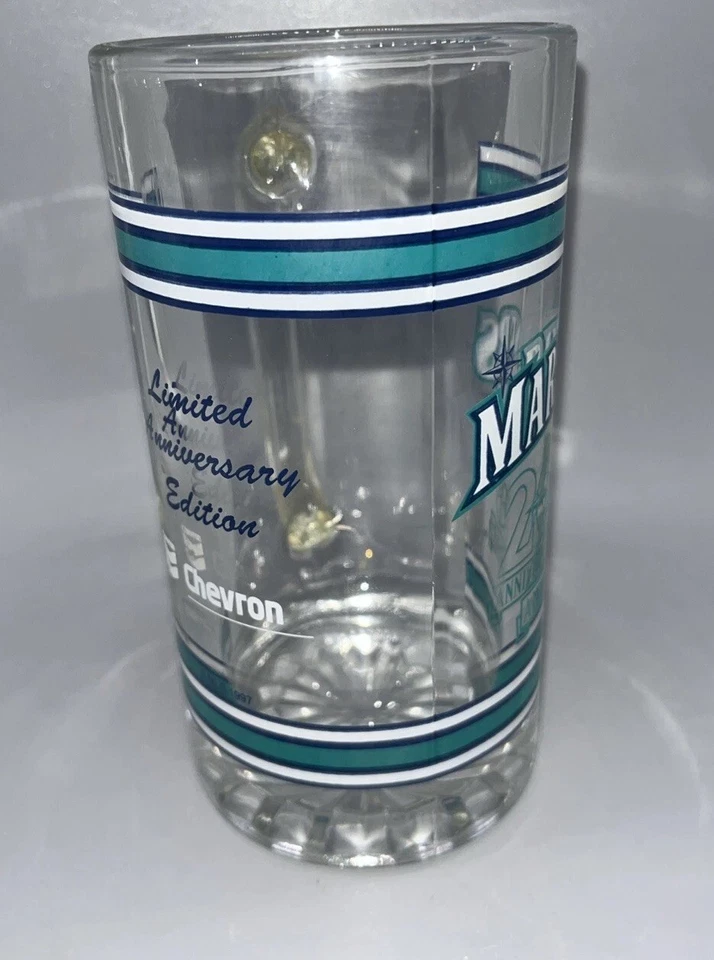 Taza de cerveza Chevron vintage años 90 vaso 20 aniversario vidrio en muy buen estado 1997 B1 Foto 2 de 4