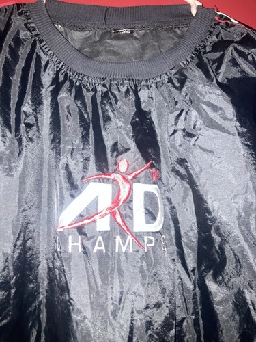 FEFY SPORTS Size Large Pullover Windbreaker Menโs SMOKE and PET free - ๐ - Picture 3 of 8