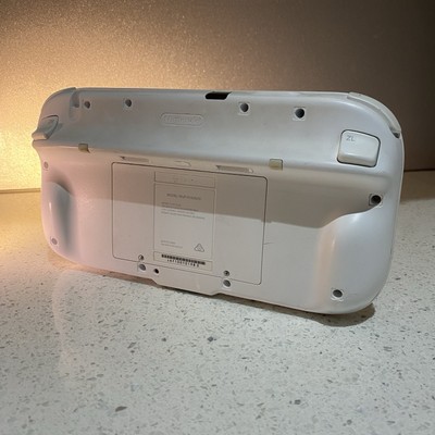 ニンテンドーWiiU Nintendo Wii U White Gamepad W/ LCD Touchscreen Console Handheld