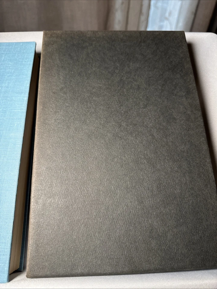 White Fang | by Jack London | 1973 | Heritage Press | HC Slipcase | Sandglass Foto 3 de 4