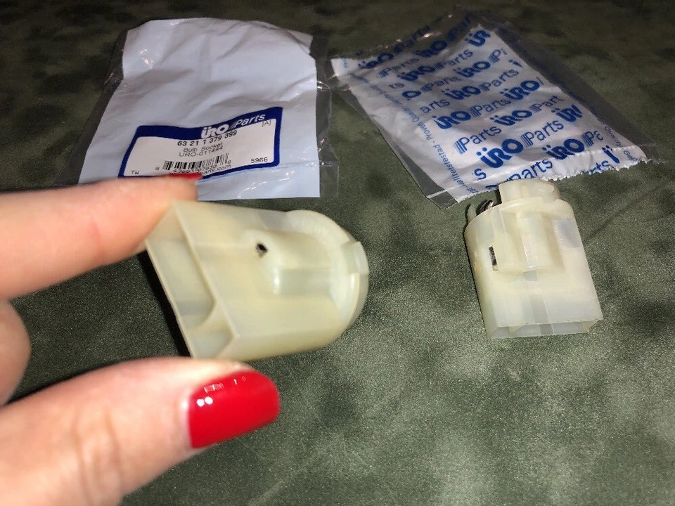 Juego de enchufes de bombilla BMW E31 E34 E36 Z3 E39 E65 E66 Z4 para bombilla 12V-21W URO QTY-X2 Foto 2 de 4