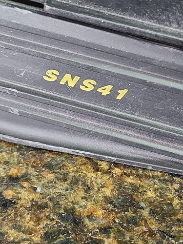 Senco SNS41 Medium Crown Stapler EUC Uses 1-2'' Staples NICE! - Picture 2 of 10