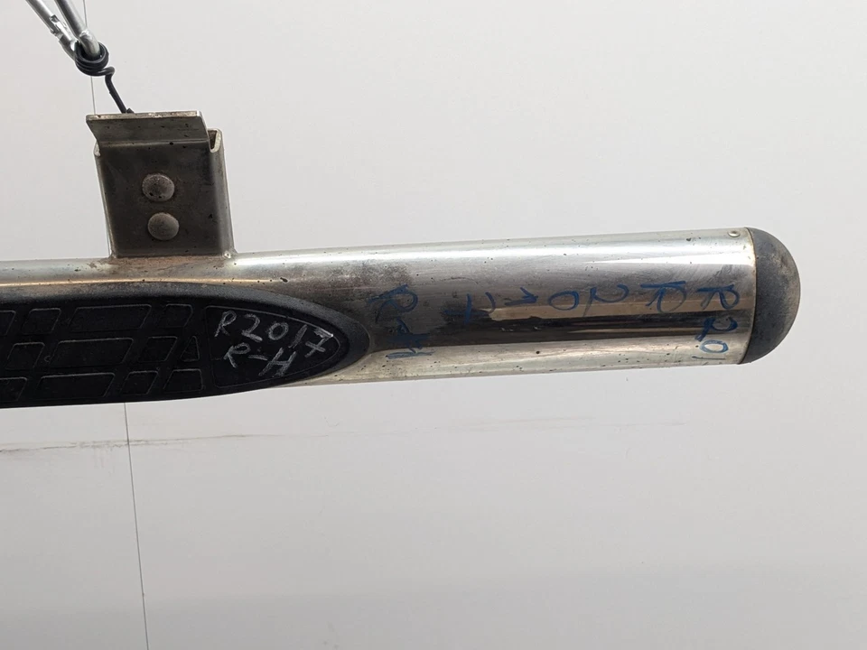 VOLKSWAGEN AMAROK 2H MK1 SIDE STEP RUNNING BOARD RIGHT DRIVER SIDE 2011 - Image 4 of 4