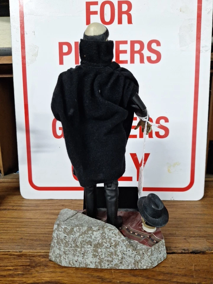 THE PHANTOM OF THE OPERA 1999 Sideshow Figure Head & Stand Lon Chaney - Image 3 of 4