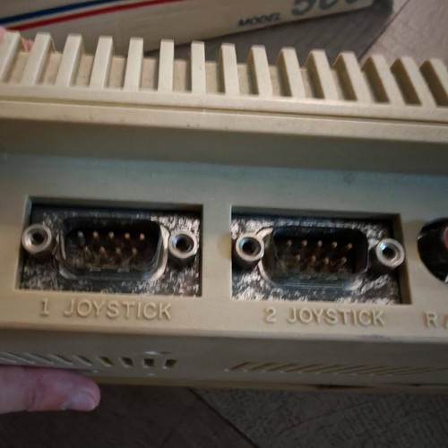 AMIGA 500 CON SCATOLA TAGLIANDO DI GARANZIA ALCUNI ACCESSORI - LEGGI DESCRIZIONE - Foto 9 di 14