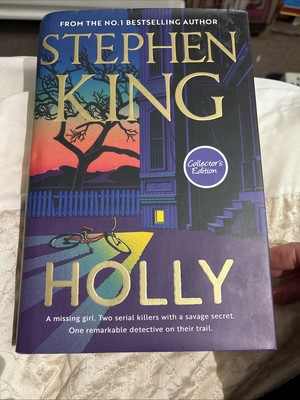 HOLLY-Stephen King.UK WHSMITH COLLECTORS FIRST EDITION.Hodder & Stoughton.