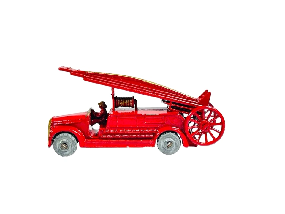 Matchbox Moko Lesney No. 9 GMW Dennis Fire Engine w/B1 Box - Image 2 of 4