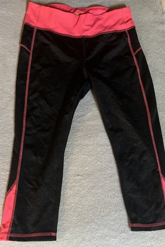 Xersion Quick-Dri Women’s Size Small Medium Ankle Leggings Black and Pink