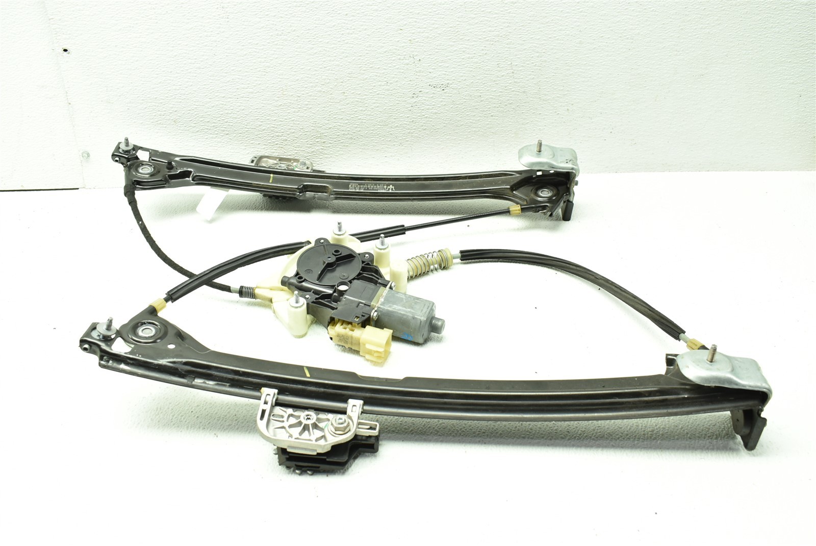 2016 Maserati Quattroporte Front Right Window Motor Assembly E019005031 16
