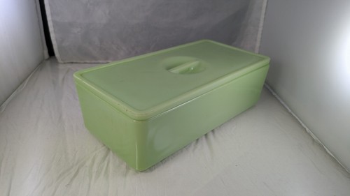 Vintage McKee Jadeite Green Refrigerator Dish with Lid Uranium Glass Glow