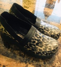 Womens Non Slip Clogs Size 8
