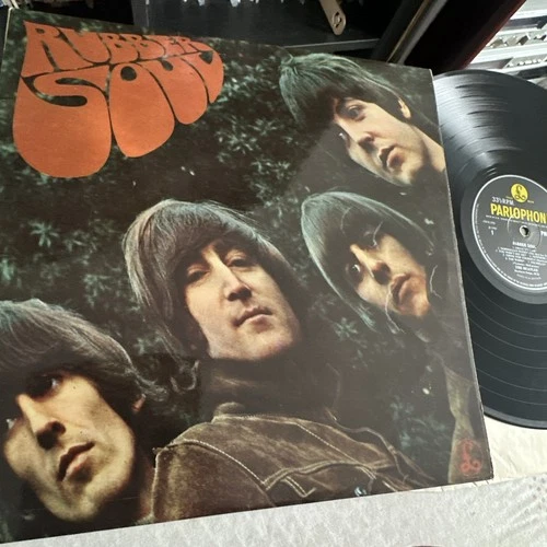 The Beatles Rubber Soul 1965 ISSUE Mono Uk Vinyl LP 4/4, plays well.