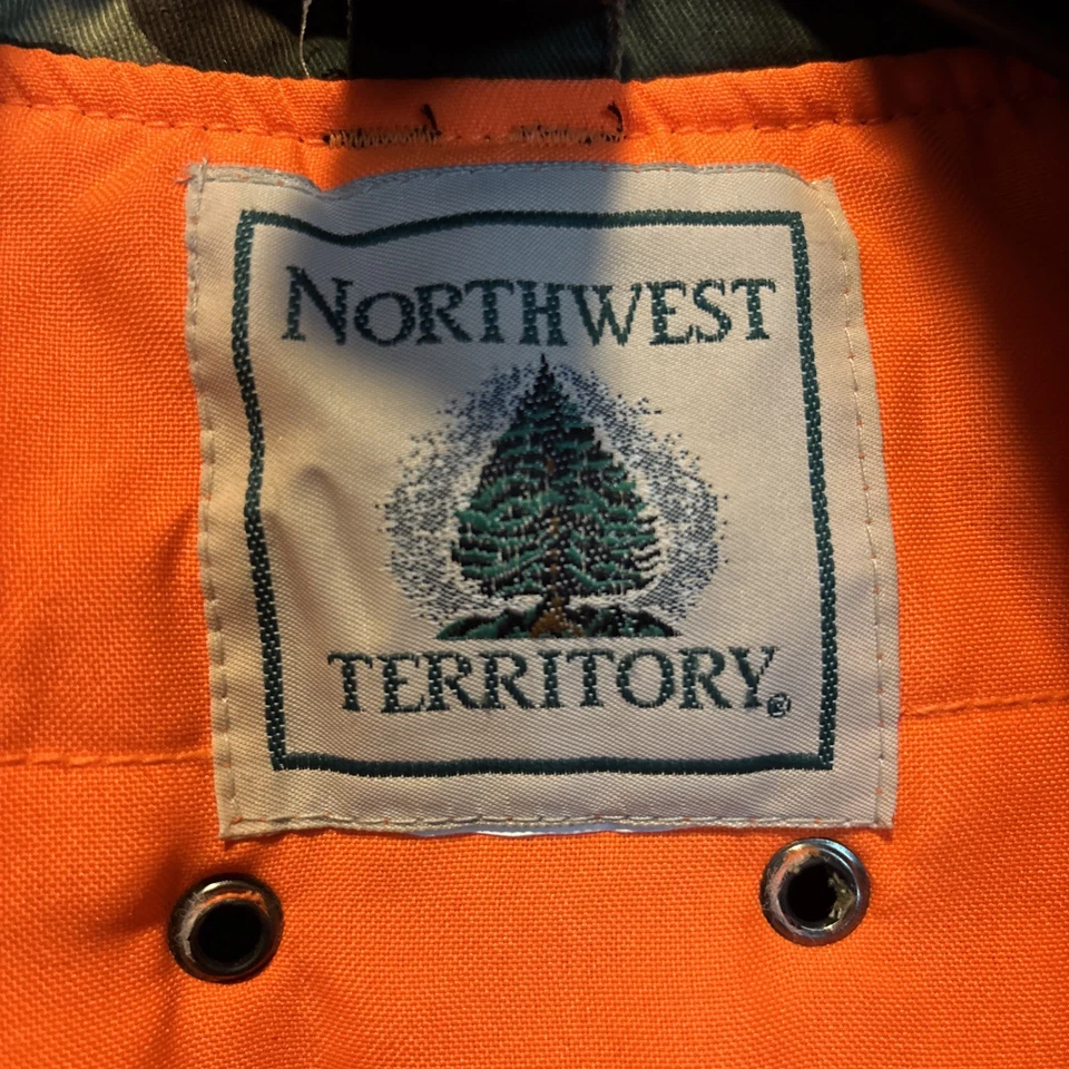 Vintage NorthWest Territory Hunting Vest Reversible Camo - Image 2 of 4