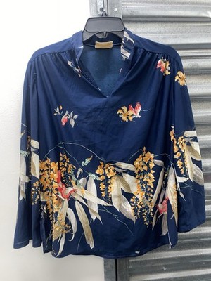 Vintage 1970 s Ample Togs California Red Birds Floral Bell Sleeve Womens Blouse 