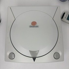 SEGA Dreamcast HKT-3020 Console Bundle Lot - 3 games, VMU Controller Cables