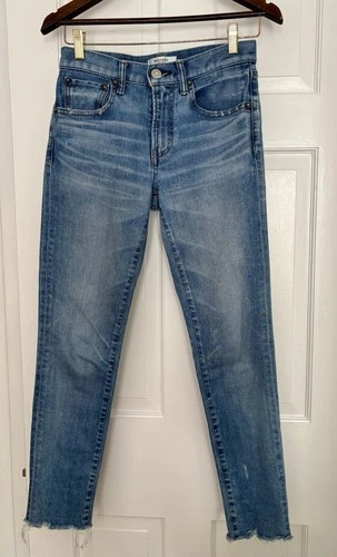 Moussy Vintage Women’s Jeans Size 25 (waist 28.75”) Distressed with Raw Edge