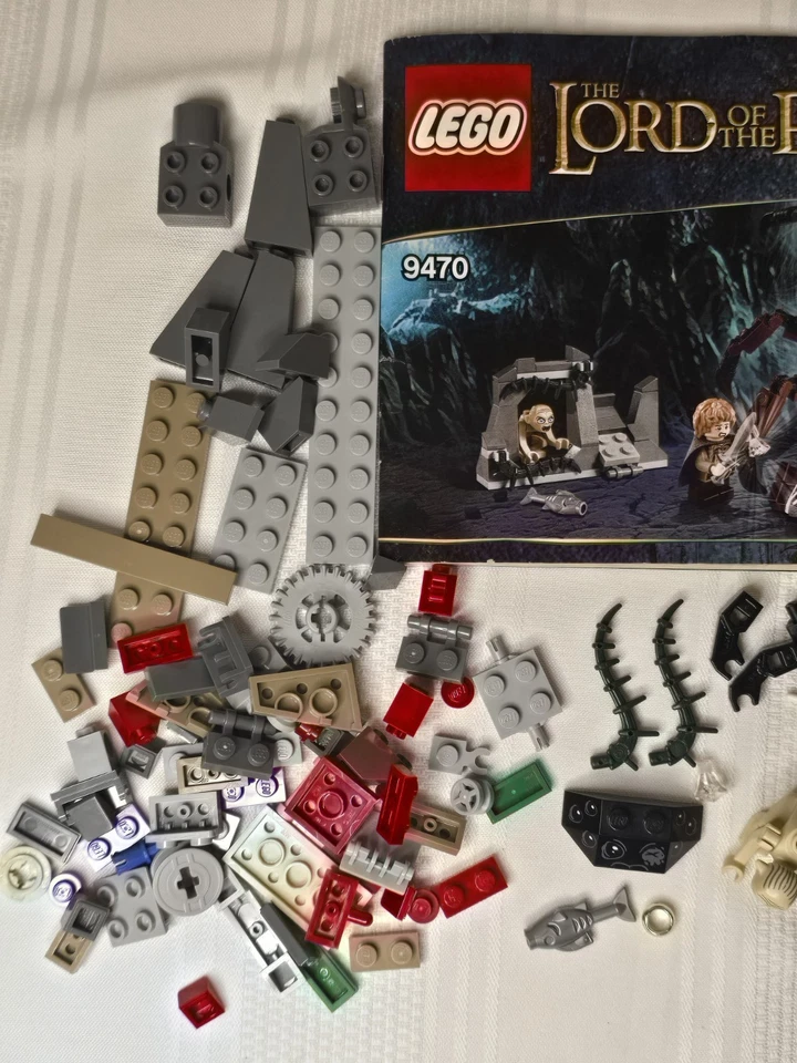 LEGO The Lord of the Rings Shelob Attacks (9470) Complete Minifigs Manual Spider - Image 3 of 4
