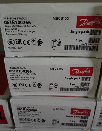 1PCS New DANFOSS 061B100266 Pressure Switch MBC 5100 fast shipping in box - Picture 2 of 5