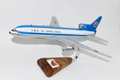 航空機・ヘリコプター Revell TRISTAR L-1011 SHOW-OFF MODEL LM419569 Lockness Models L-1011 TriStar 1/400 Model G-BBAF
