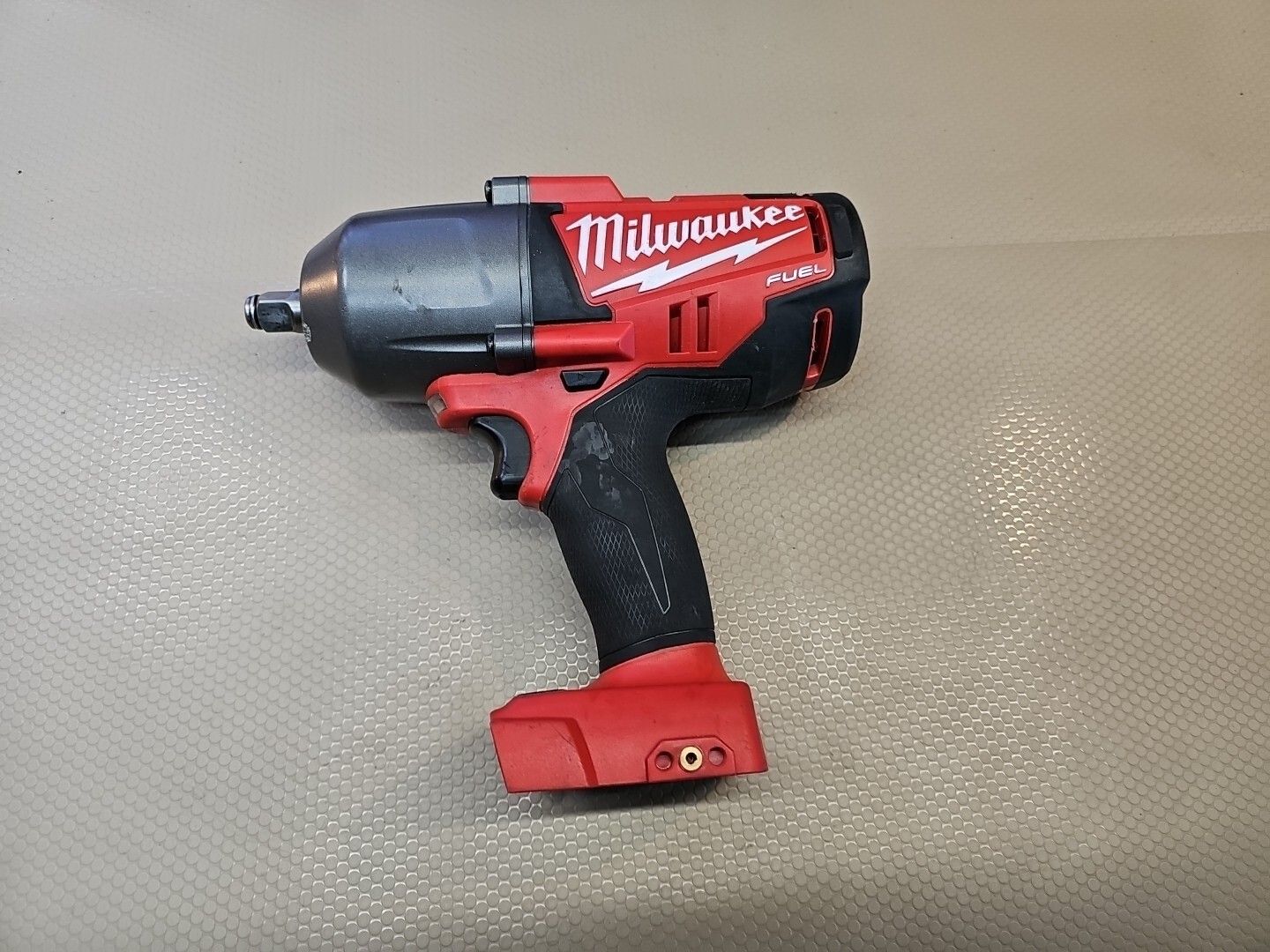 Milwaukee 2763-20 M18 Fuel 1/2 inch High Torque Impact Wrench *Needs repair*