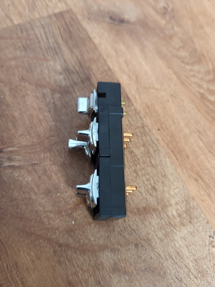 1995-97 LINCOLN TOWN CARRO FABRICANTE DE EQUIPAMENTO ORIGINAL INTERRUPTOR DE JANELA DE ENERGIA MESTRE - Imagem 4 de 4