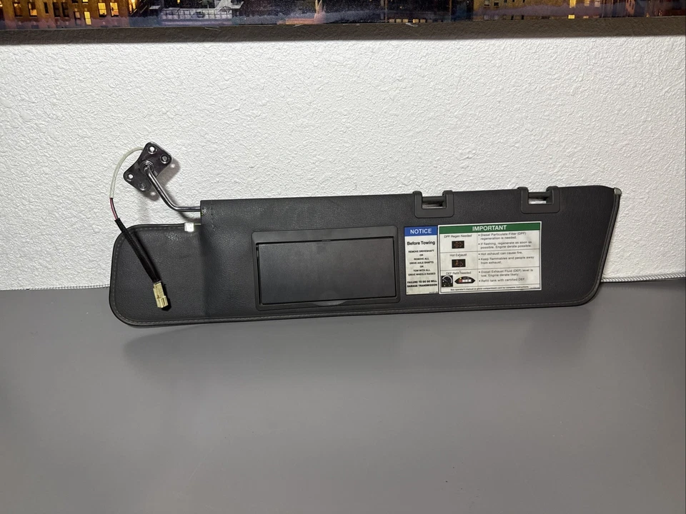 Внутренний раздвижной солнцезащитный козырек Freightliner LH - P/N A22-75601-026 - Изображение 2 из 4