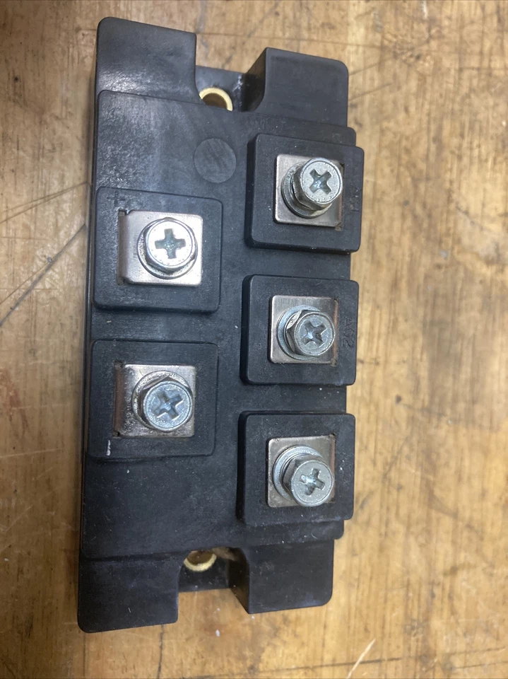 Rectificador puente trifásico PT150S16 Foto 2 de 3