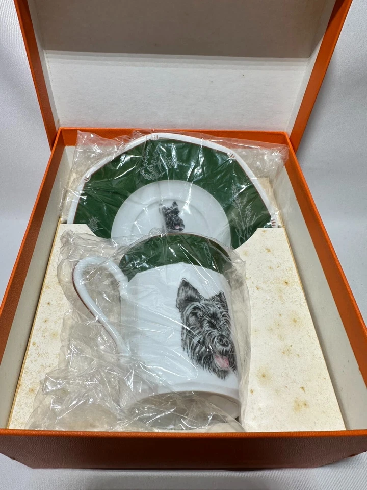 Hermes Chasse 系列狗苏格兰梗杯和碟子白色绿色日本带盒 — 第 2/4 张图片