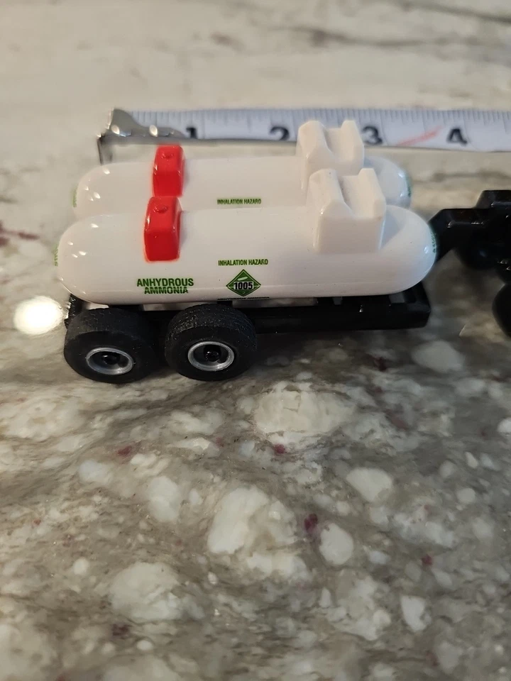 1/64 TOMY TOYS Anhydrous DOUBLE Tank Trailer Wagon EUC! - Image 2 of 4