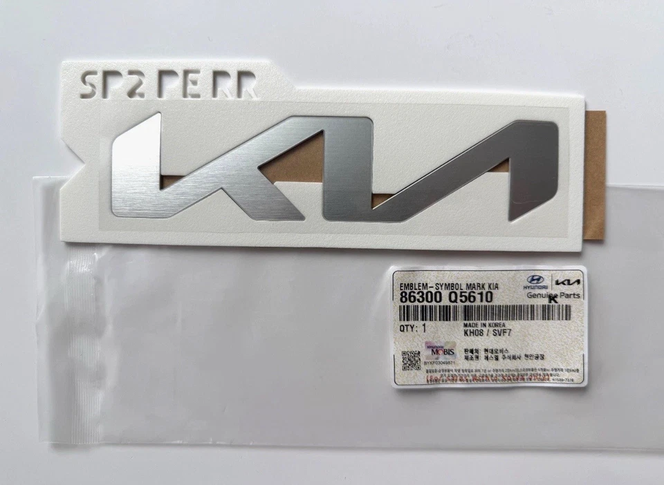 KIA SORENTO Y CARNAVAL 2022-2026 EMBLEMA PUERTA TRASERA PUERTA LEVADIZA Foto 4 de 4