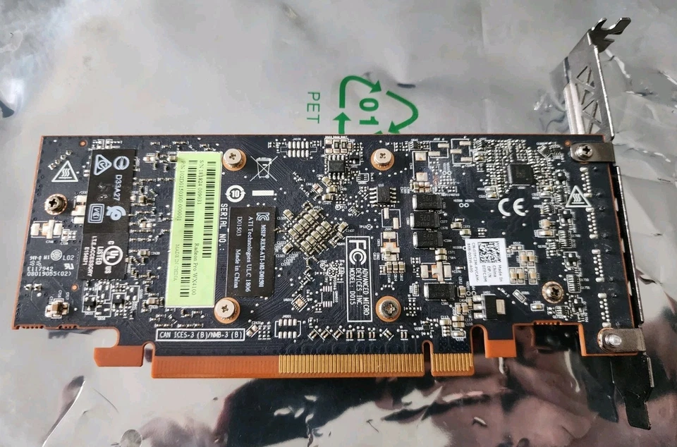 AMD Radeon Pro WX 4100 4GB GDDR5 PCI-E Full Height Video Card D/PN: TFC3M - Image 2 of 4