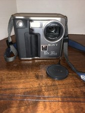 Sony Mavica MVC-FD73 0.4MP 10x Digital Camera Needs A charger very good conditio