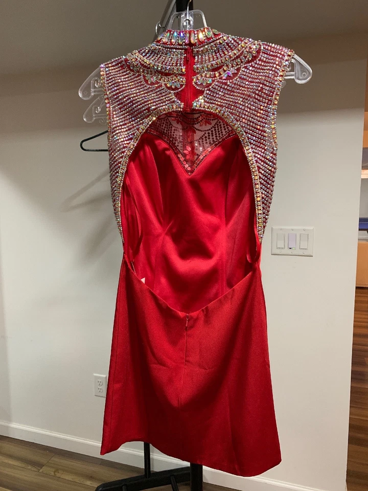 Sexy Vestidos Cortos de Baile de graduación Cuentas Rojo/Azul/Púrpura Regreso a Casa Vestidos de Cóctel  Foto 4 de 4