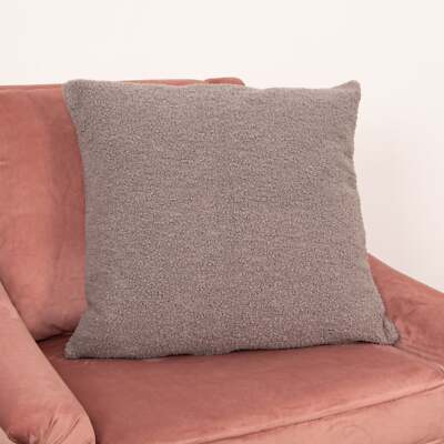 2 x Native Lifestyle Teddy Kissenbezug in GreyBoucle UVP 60£ 50 x 50cm