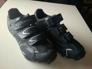 women's clipless cycling shoes