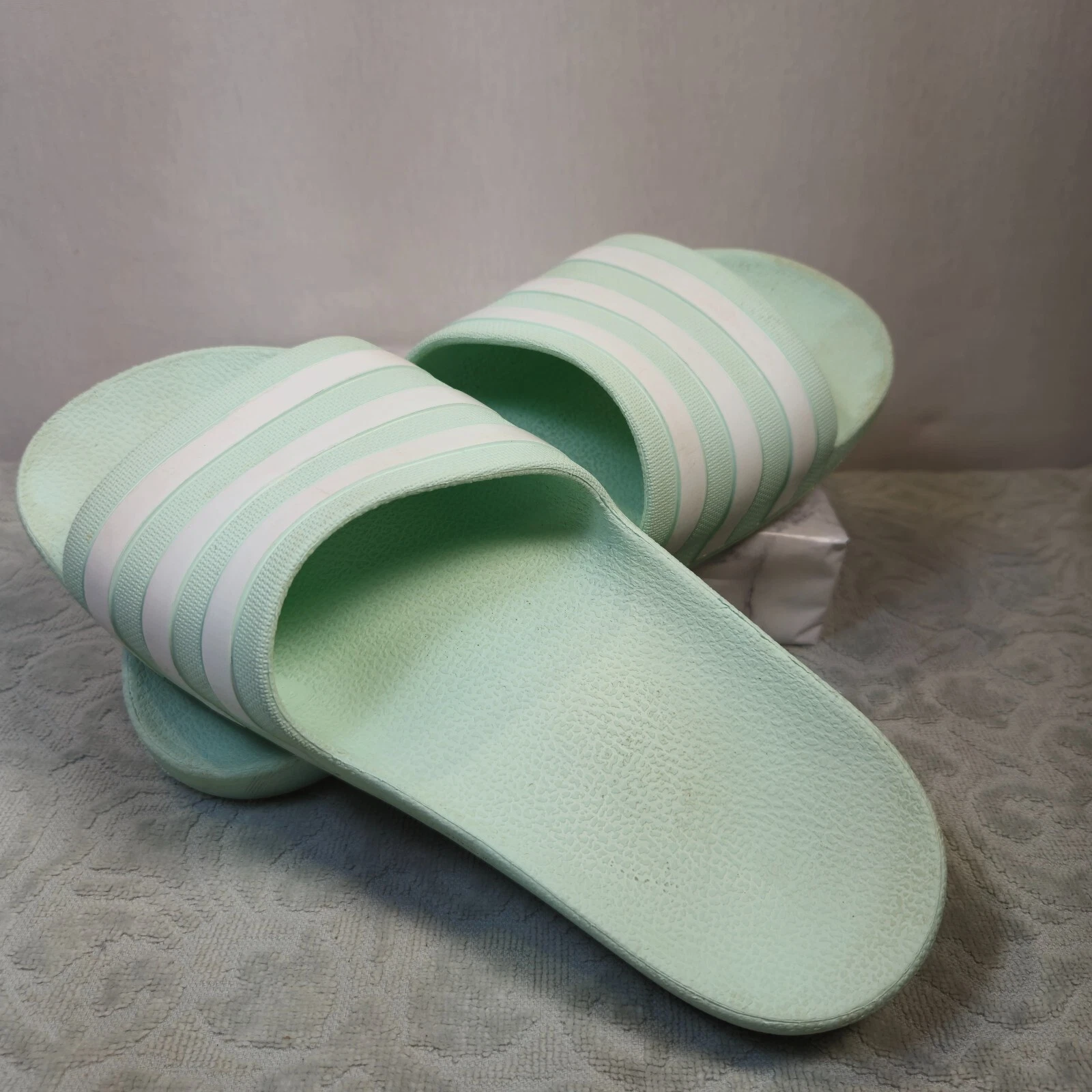Adidas Slides a righe verdi e bianche uomo donna o bambino taglia 6