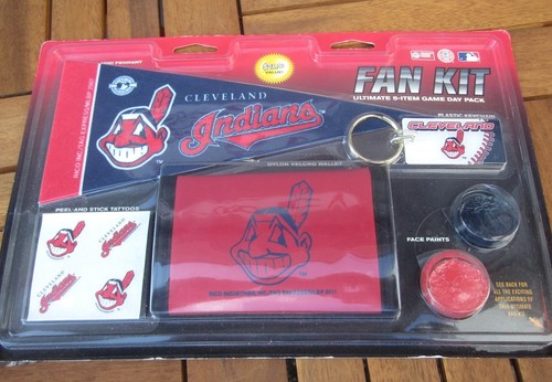 CLEVELAND INDIANS Chief Wahoo baseball 5-Item Game-Day Pack wallet keychain NWT - Picture 2 of 3