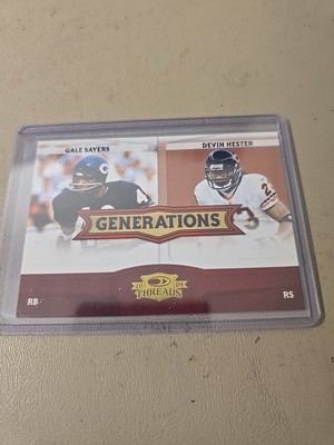 2008 GALE SAYERS/DEVIN HESTER DONRUSS THREADS GENERATIONS CARD. CHICAGO BEARS.