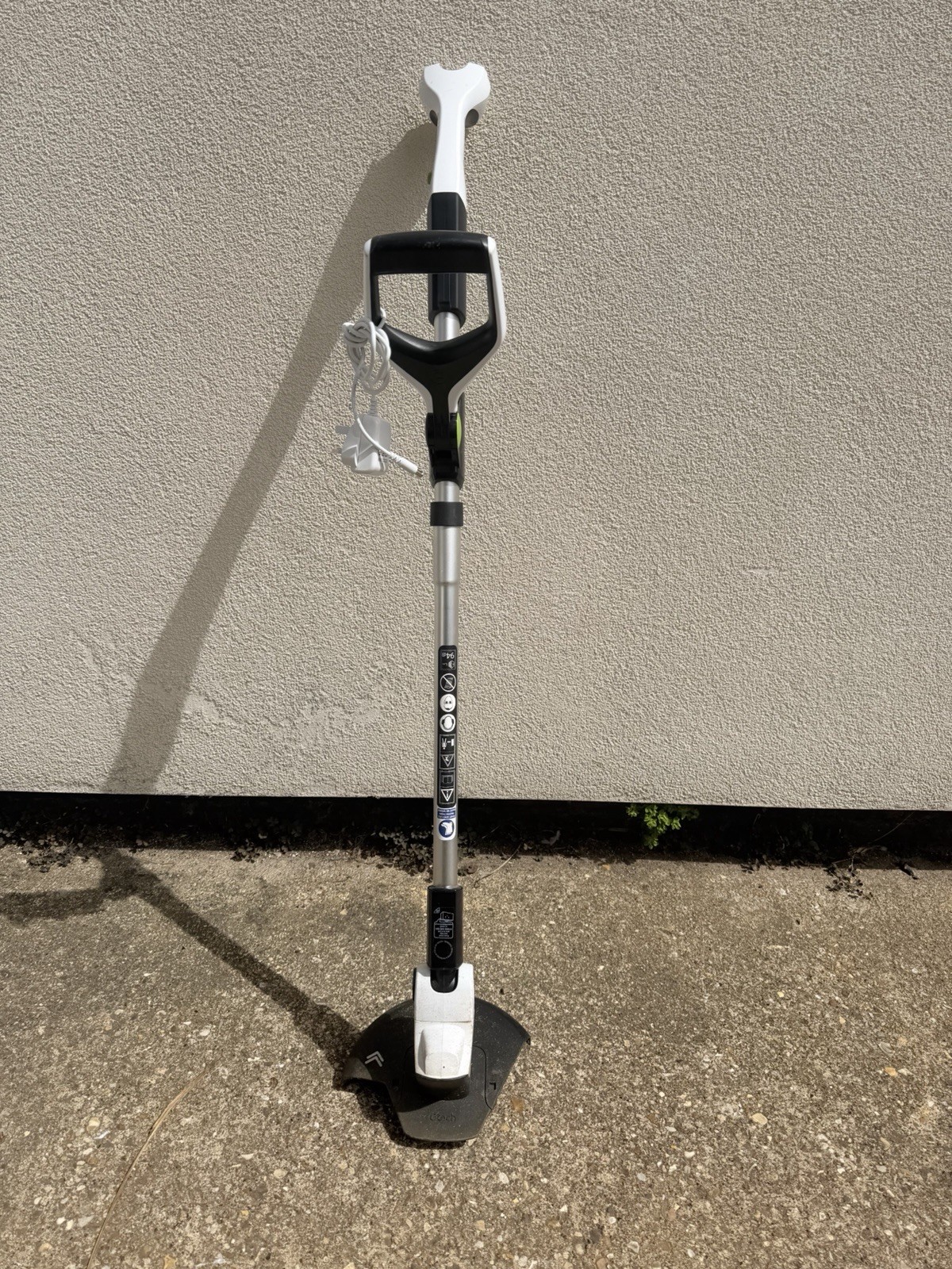 Gtech GT50 Grass Trimmer | Lightweight Cordless Strimmer & Charger No Battery