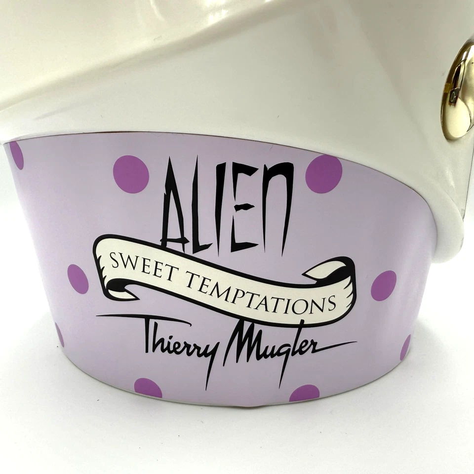 Thierry Mugler Alien Cupcake Set de Regalo 2 Fl Oz Sp + 3.4 Oz Loción Corporal Gel de Ducha Foto 3 de 4