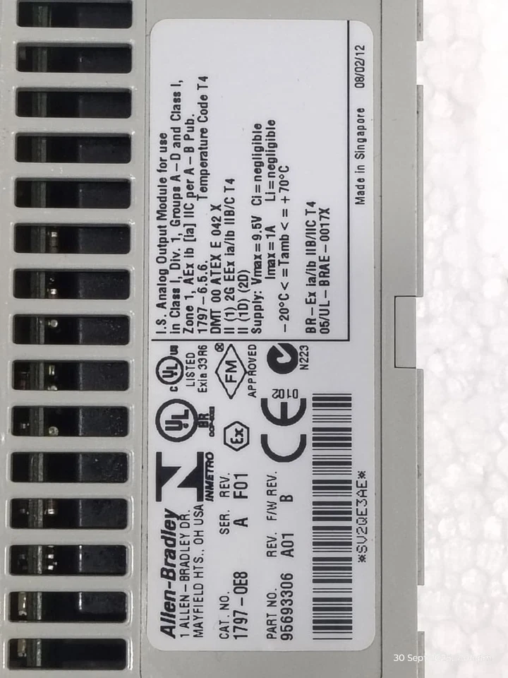 Allen Bradley 1797-OE8/A Flexlogix uscita analogica 1797-0E8 + 1797-TB3 - Immagine 2 di 4