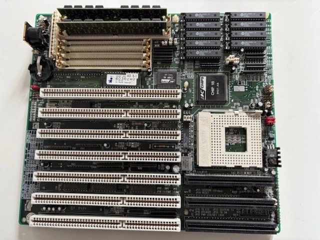3 CPU Intel Pentium Pro. Processeurs Vintage En Céramique 3 CPU Intel Pentium Pro. Processeurs Vintage En Céramique