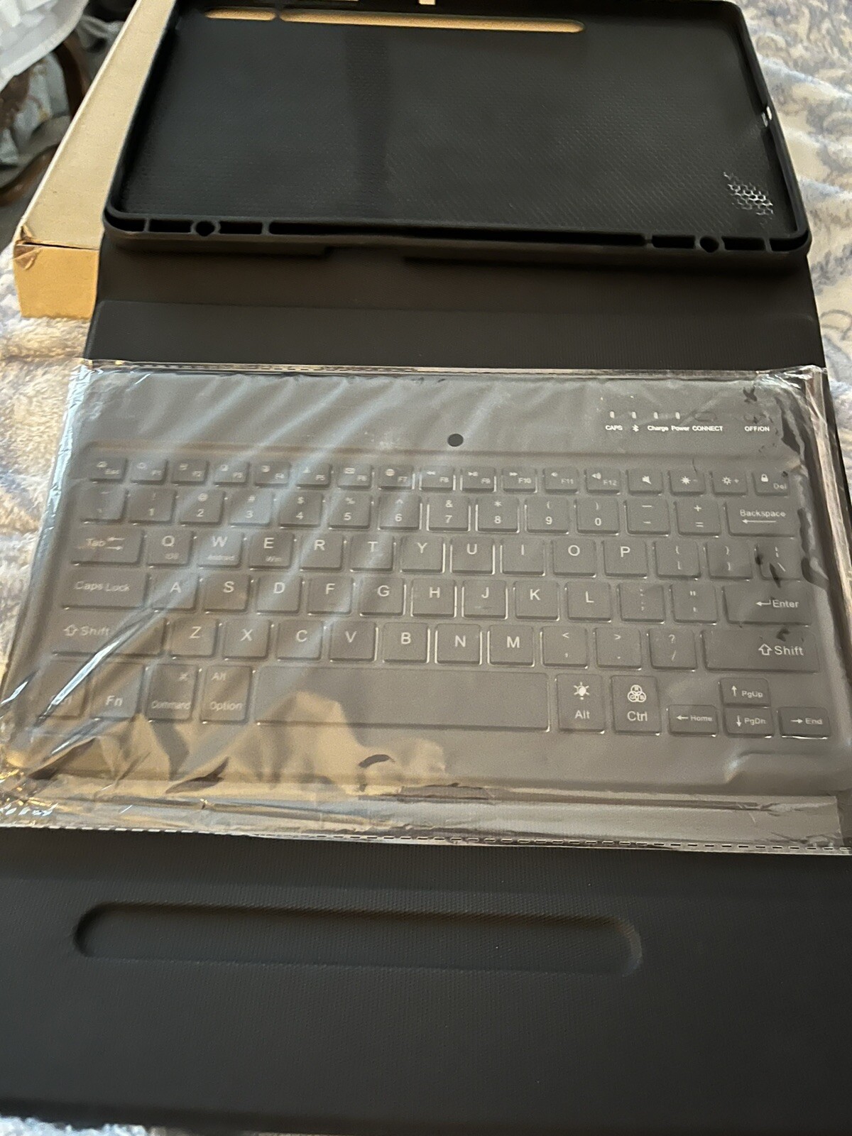 Teal Wireless Keyboard Case for Apple iPads with Hard Shell and Included Charging Cord-image