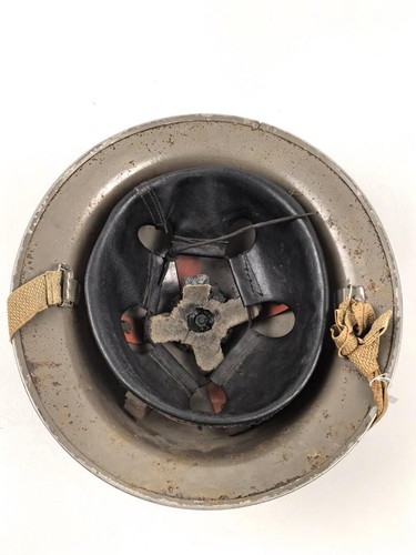 Großbritannien, Stahlhelm in gutem Gesamtzustand, keinerlei Stempelung erkennbar - Picture 7 of 10