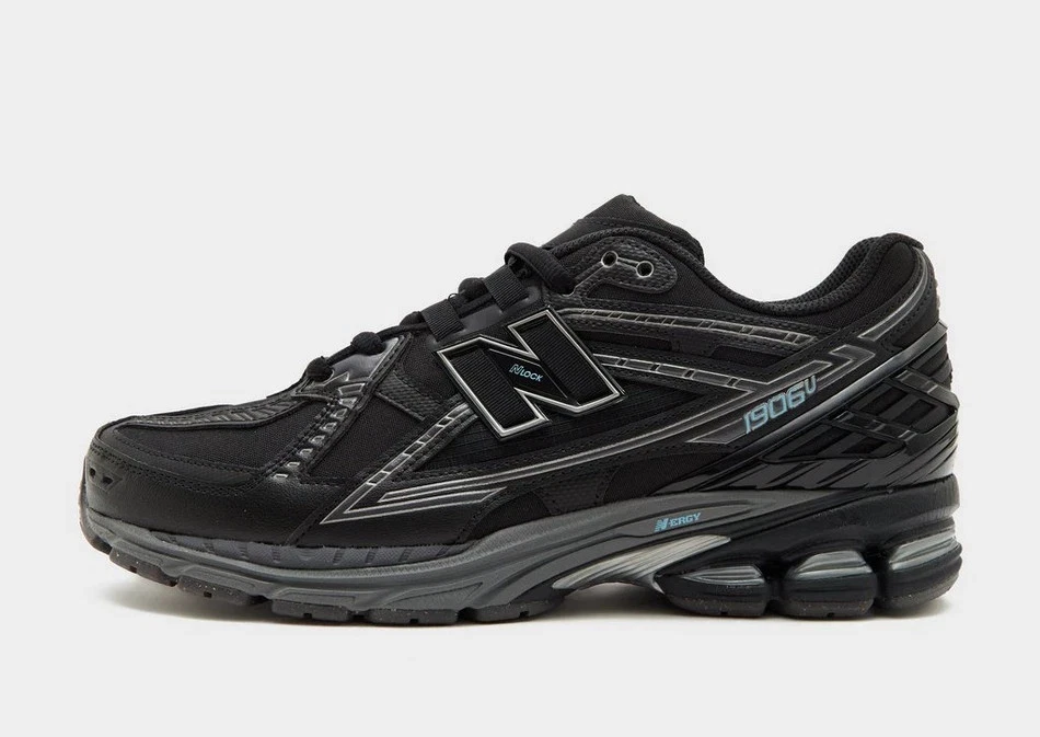 New Balance 1906R Trainers in Black Men's Shoes